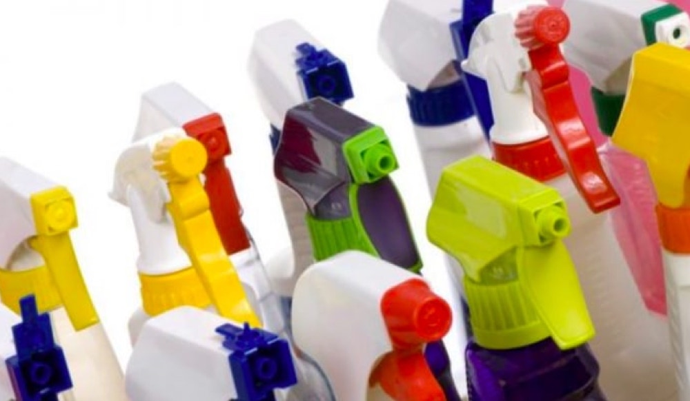 Detergenti antisettici e disinfettanti